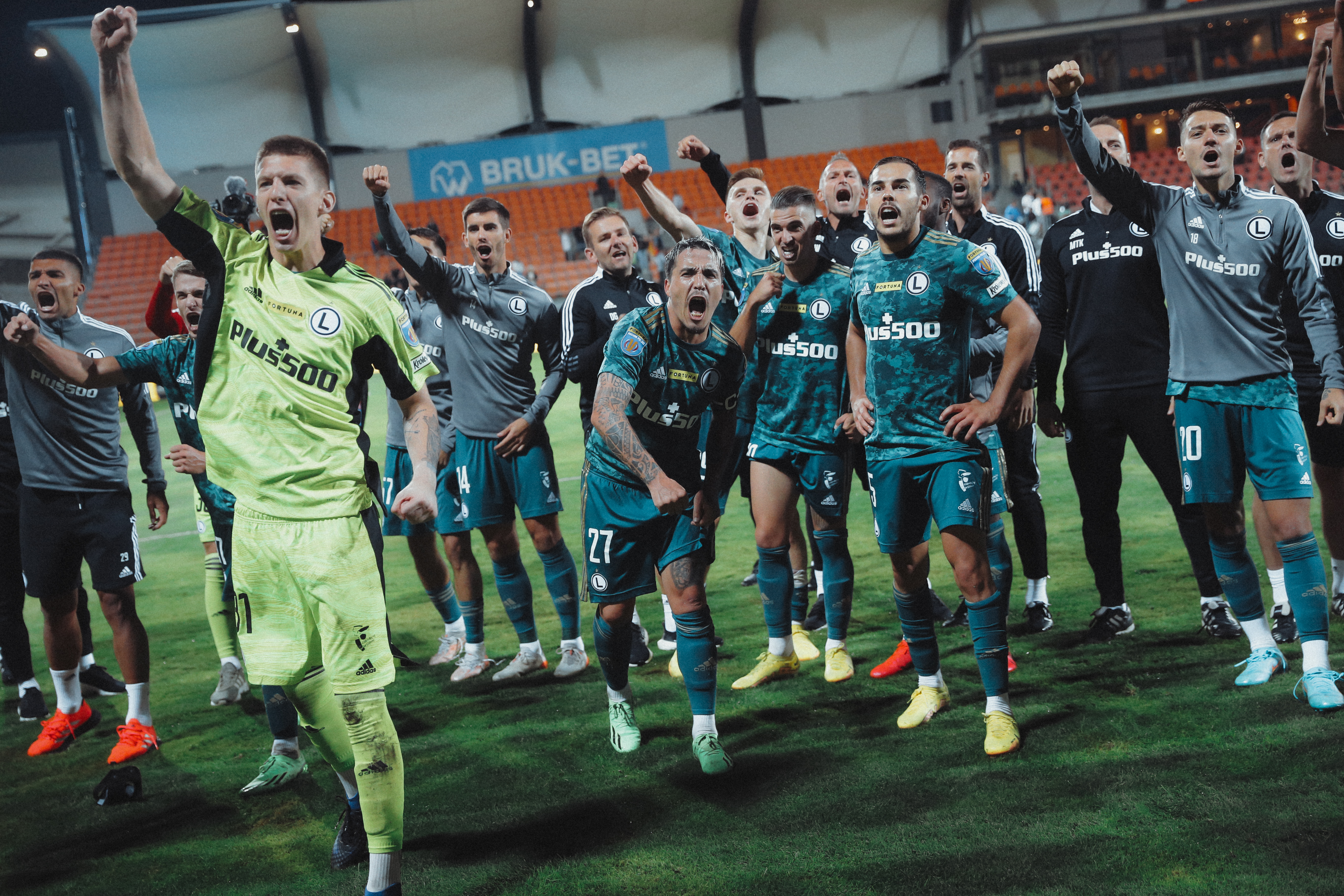 Który z zawodników obecnych w kadrze meczowej podczas ostatniego spotkania z Termalicą zaprezentuje się najlepiej w niedzielnym meczu?